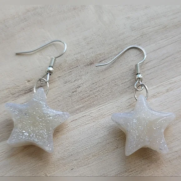 Silver Star Earrings - Picture 5 of 6